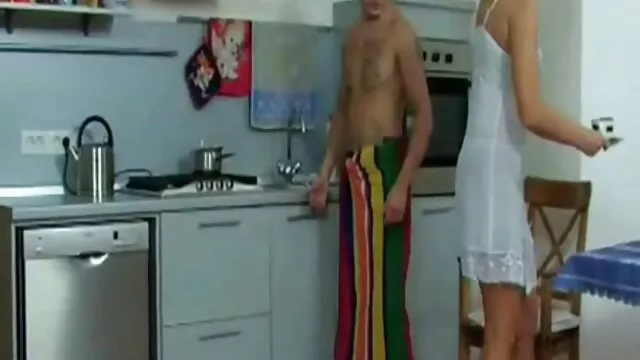 Wielkiego szoku redtube darmowe filmy erotyczne na podwórku