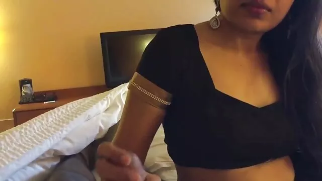 Tyłek dziewczyna darmowe sex filmy red tube opiera się na kończynach mężczyzny