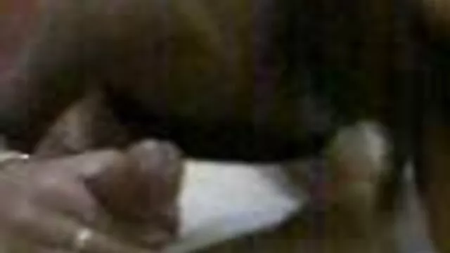 Dziewczęce darmowe filmy rettube dłonie, palce