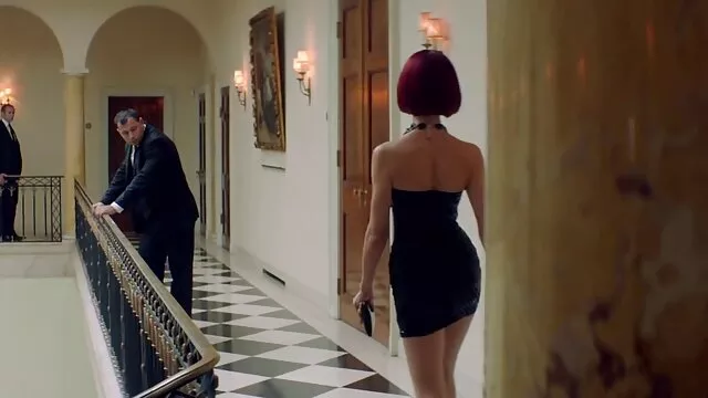 W łazience, kręci swoją darmowe filmy erotyczne red dziewczynę
