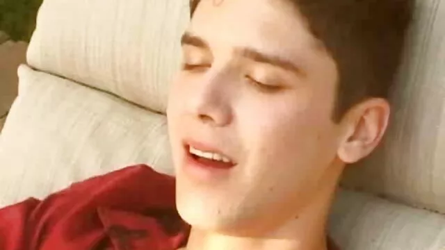 Romantyczny mężczyzna pieprzy się red tuba filmy porno z dziewczynami