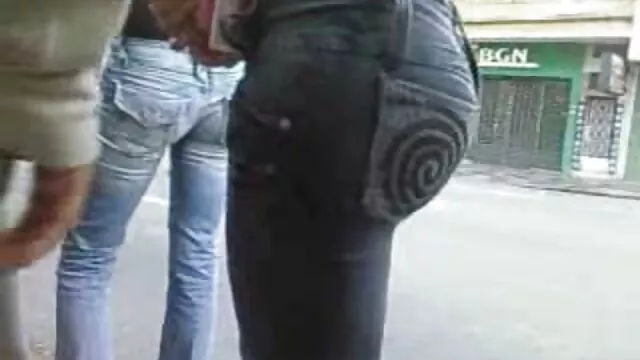Zawodnicy spotkali się z red tube darmowe filmiki dwiema prostytutkami