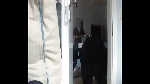 Fotograf filmy erotyczne redtube przedstawia modelkę bez doświadczenia